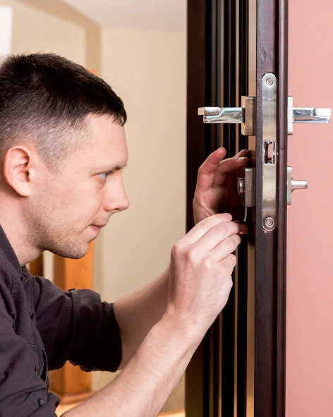 : Professional Locksmith For Commercial And Residential Locksmith Services in Crestline, CA