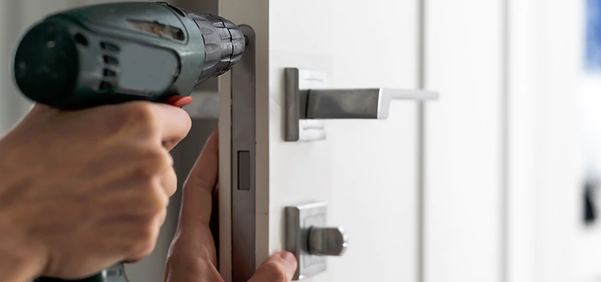 Locksmith For Lock Replacement Near Me in Crestline, CA