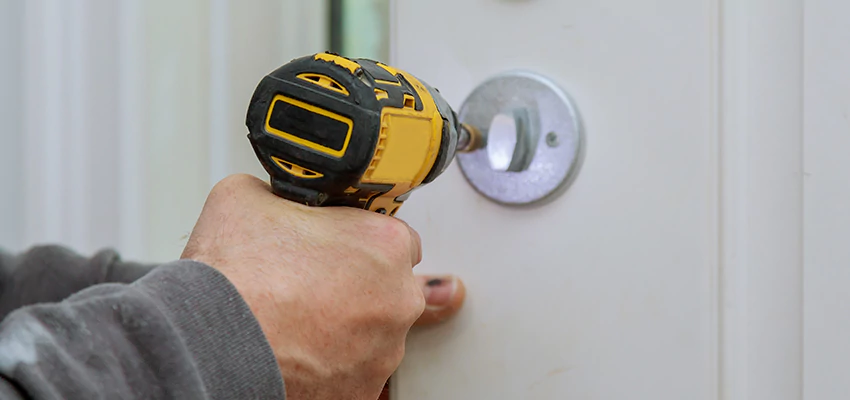 Street Locksmith For Smart Lock Repair in Crestline, CA