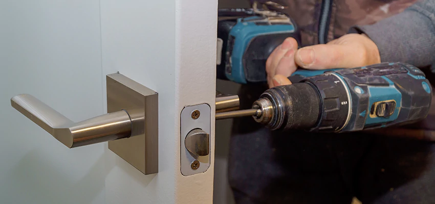 Broken Door Handle Lock Repair in Crestline, California