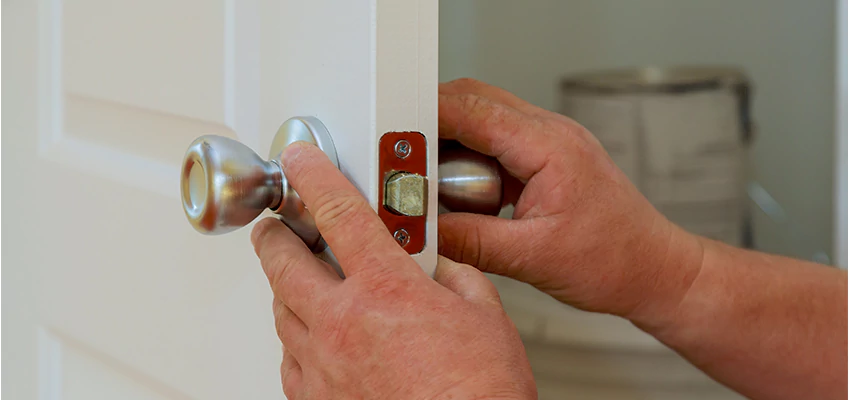 AAA Locksmiths For lock Replacement in Crestline, California