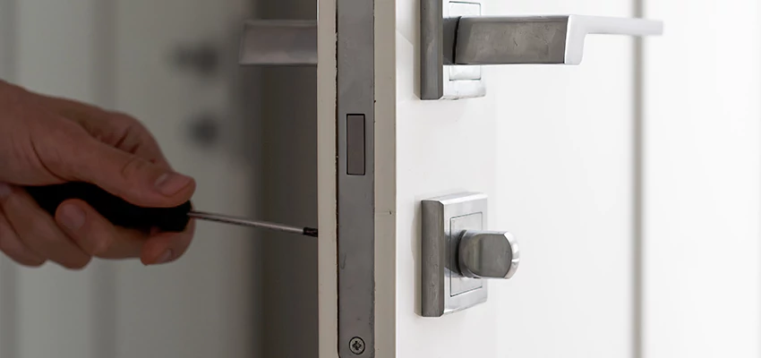 Key Programming Locksmith Open Now in Crestline, California